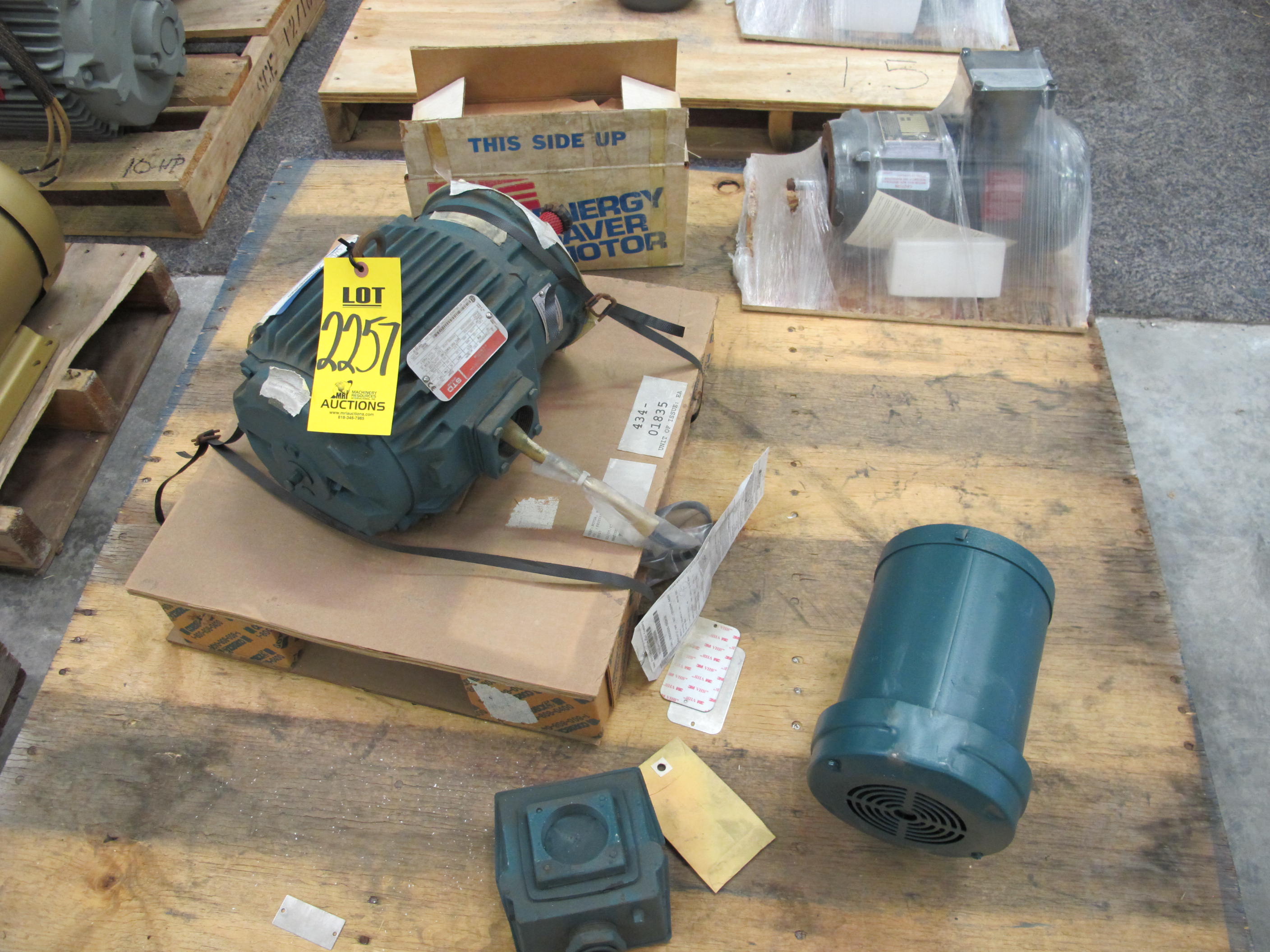 LOT (4) TO INCLUDE: (1) MOTOR, ELECTRIC TYPE, 1 HORSEPOWER, 460VAC 3 PHASE ELEC RATING, 1200 RPM, 180TCZ FRAME, TEAO ENCLOSURE, 1.0 SERVICE FACTOR. INSULATION TYPE "F", PART # 00600288-00243R, (1) MOTOR, ELECTRIC TYPE, 1-1/2 HORSEPOWER, 208-230V/460V 3 PHASE 60HZ ELEC RATING, 1755 RPM, 145TC FRAME, 5.1-4.8/2.4A AMPS, CONT. DUTY, 1.1 SERVICE FACTOR. PART # VCP3584T, (1) MOTOR, ELECTRIC TYPE, 1 HORSEPOWER, 115/230VAC ELEC RATING, 1725 RPM, 56C FRAME, 12.4 AMPS. PART # VL5023A, (1) MOTOR, ELECTRIC TYPE, 1/4 HORSEPOWER, 208/230VAC 60HZ ELEC RATING, 1075 RPM, 1.6 AMPS, 1/2" DIA X 6" LG SHAFT. OVERLOAD PROTECTION REVERSIBLE FOR AIR CONDITIONER CONDENSER FAN (W-44) LOADING & HANDLING FEE $15-